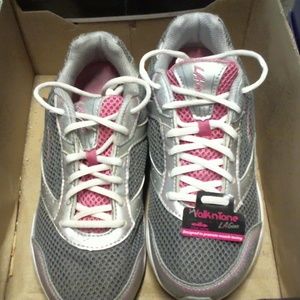 Size 6 Walk-n-Tone/Prominece by LA Gear